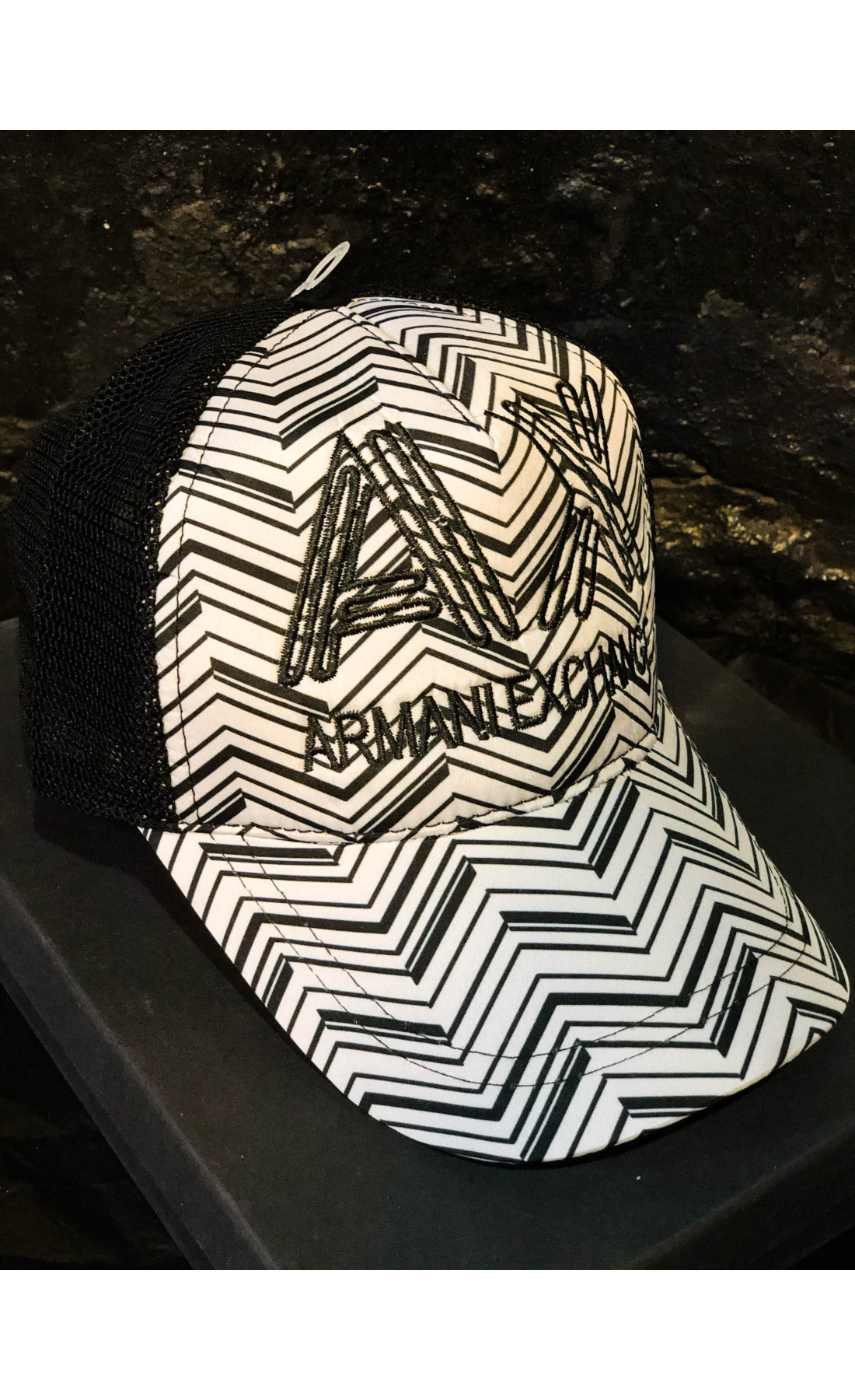 Бежева чоловіча кепка