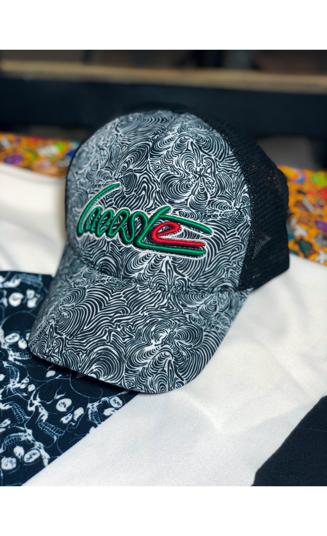 Сіра чоловіча кепка