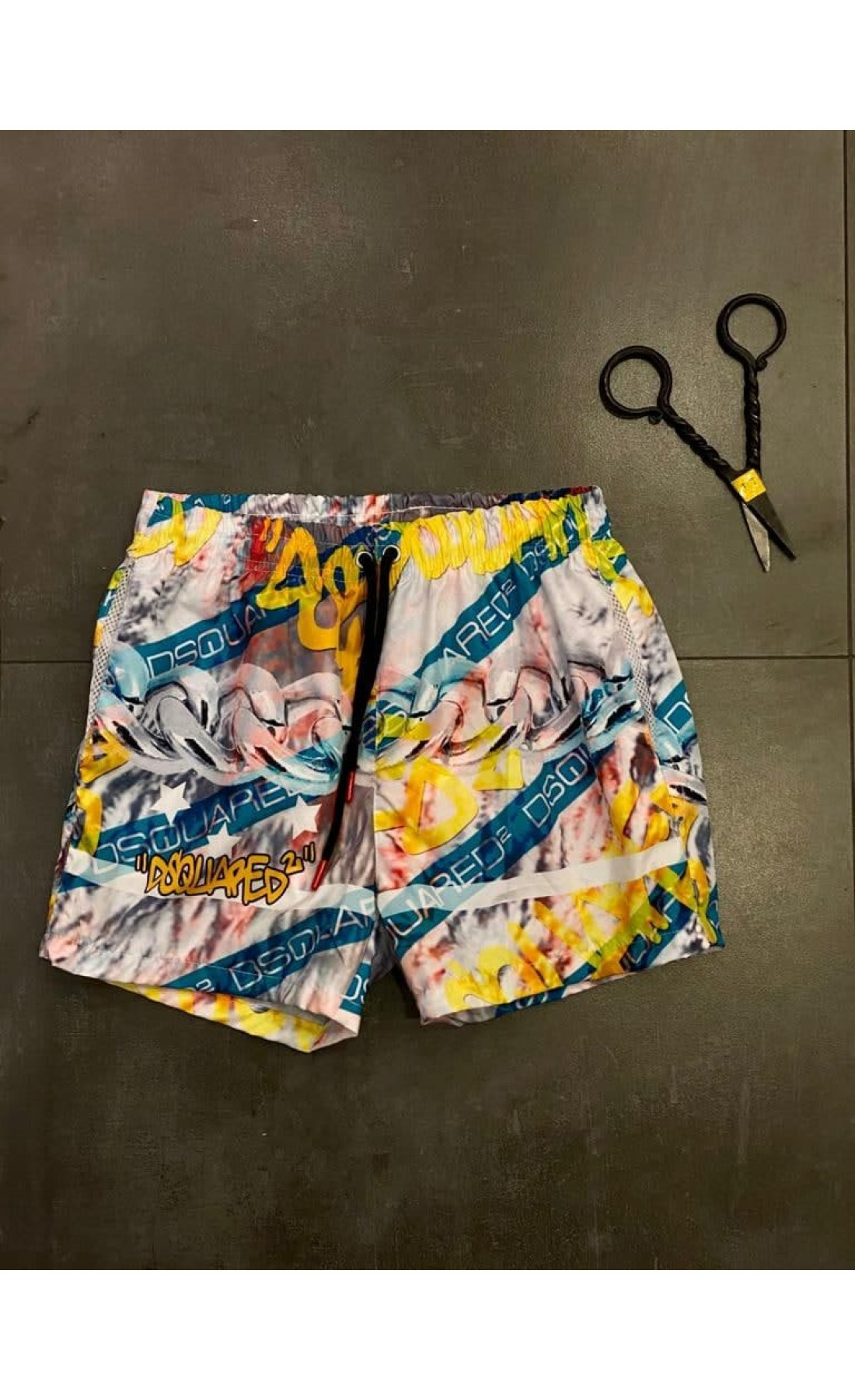 Різнокольорові чоловічі пляжні шорти