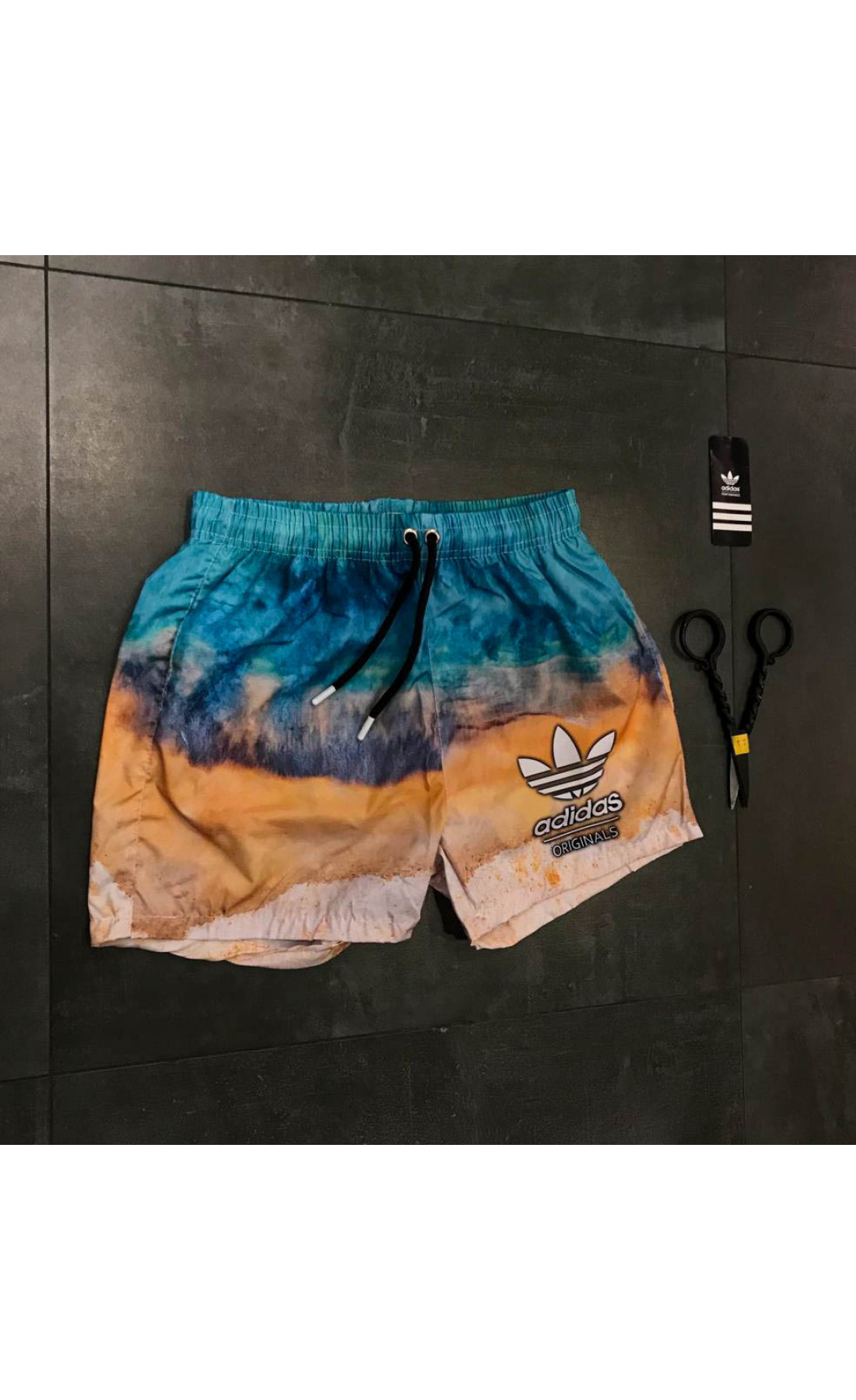 Різнокольорові чоловічі пляжні шорти