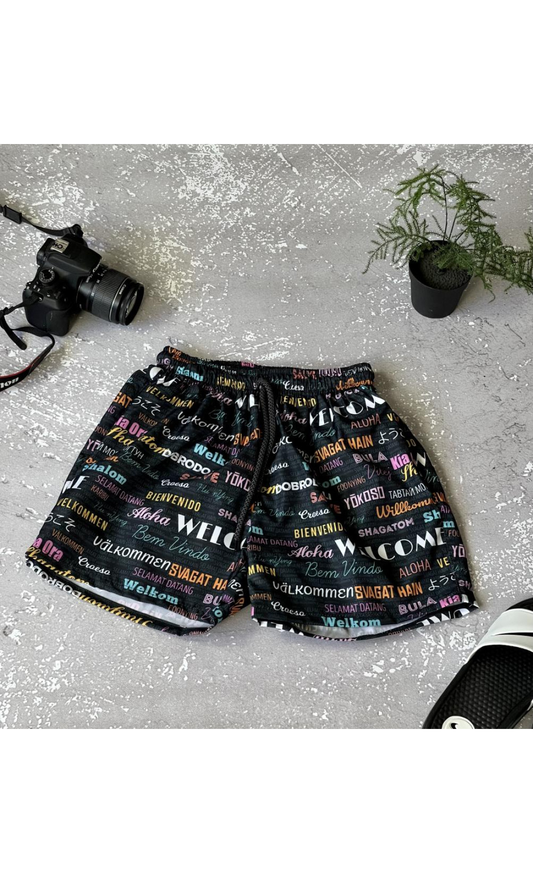 Легкі чорні чоловічі пляжні шорти на підкладці з яскравими написами