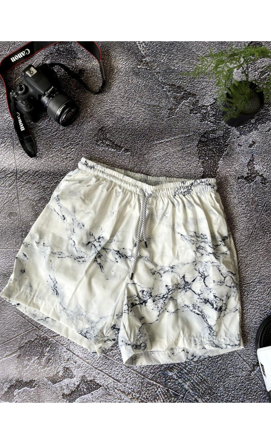 чоловічі пляжні шорти на підкладці зі стильним дизайном