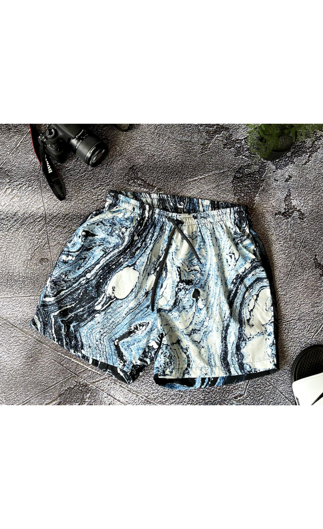 Комфортні чоловічі пляжні шорти на підкладці зі стильним дизайном