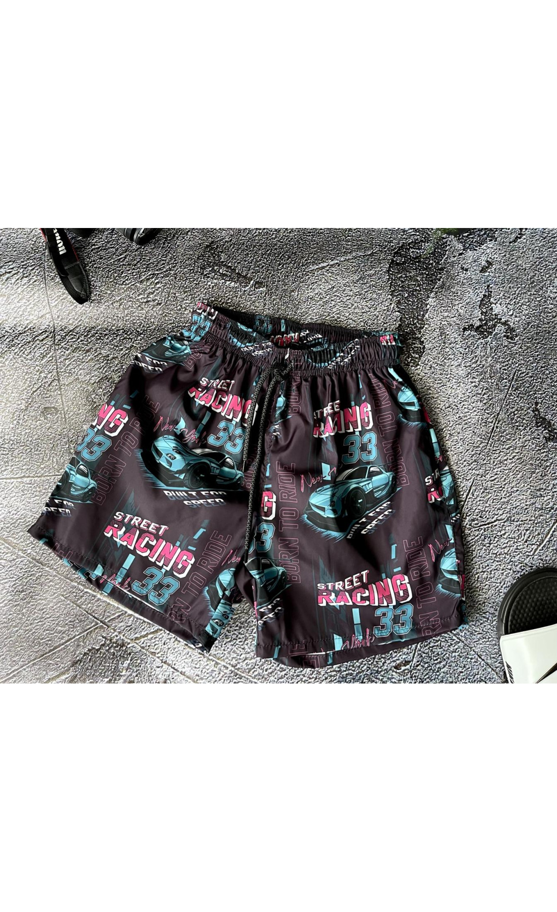 Чоловічі легкі пляжні шорти на підкладці з яскравим дизайном