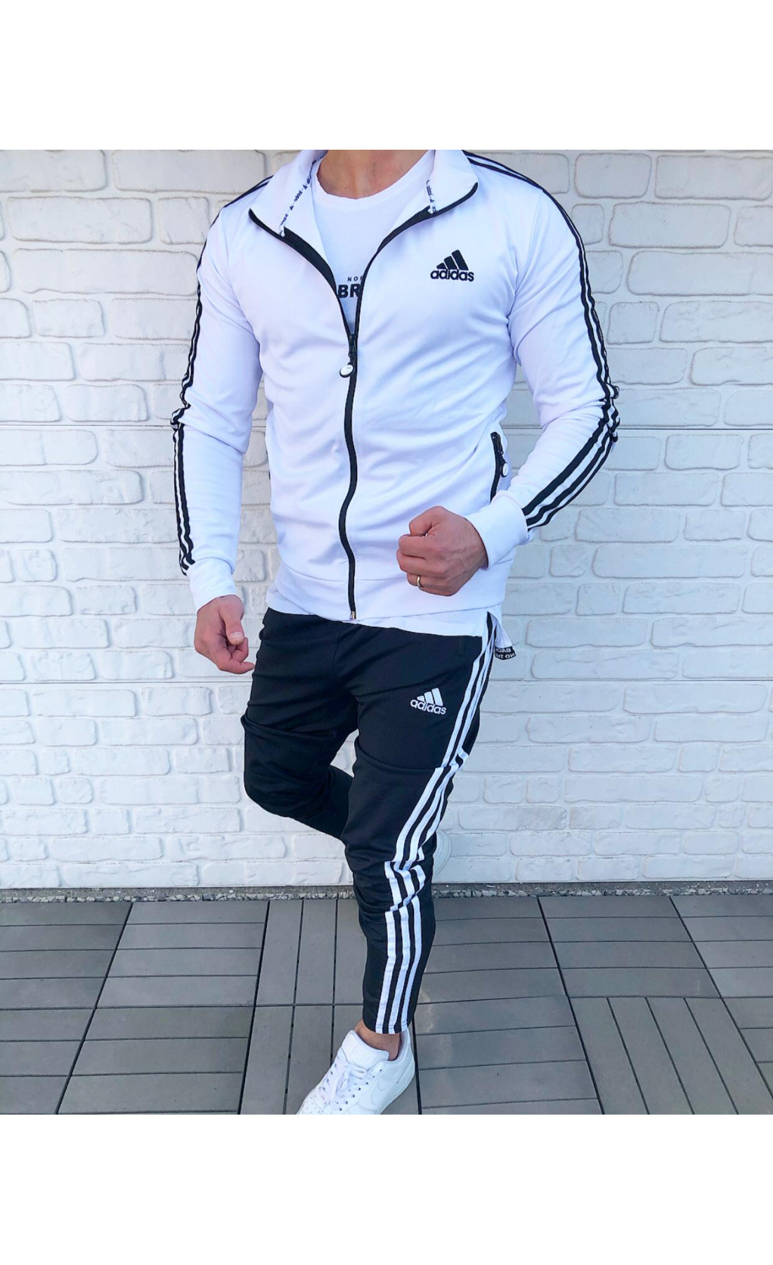 Спортивний костюм