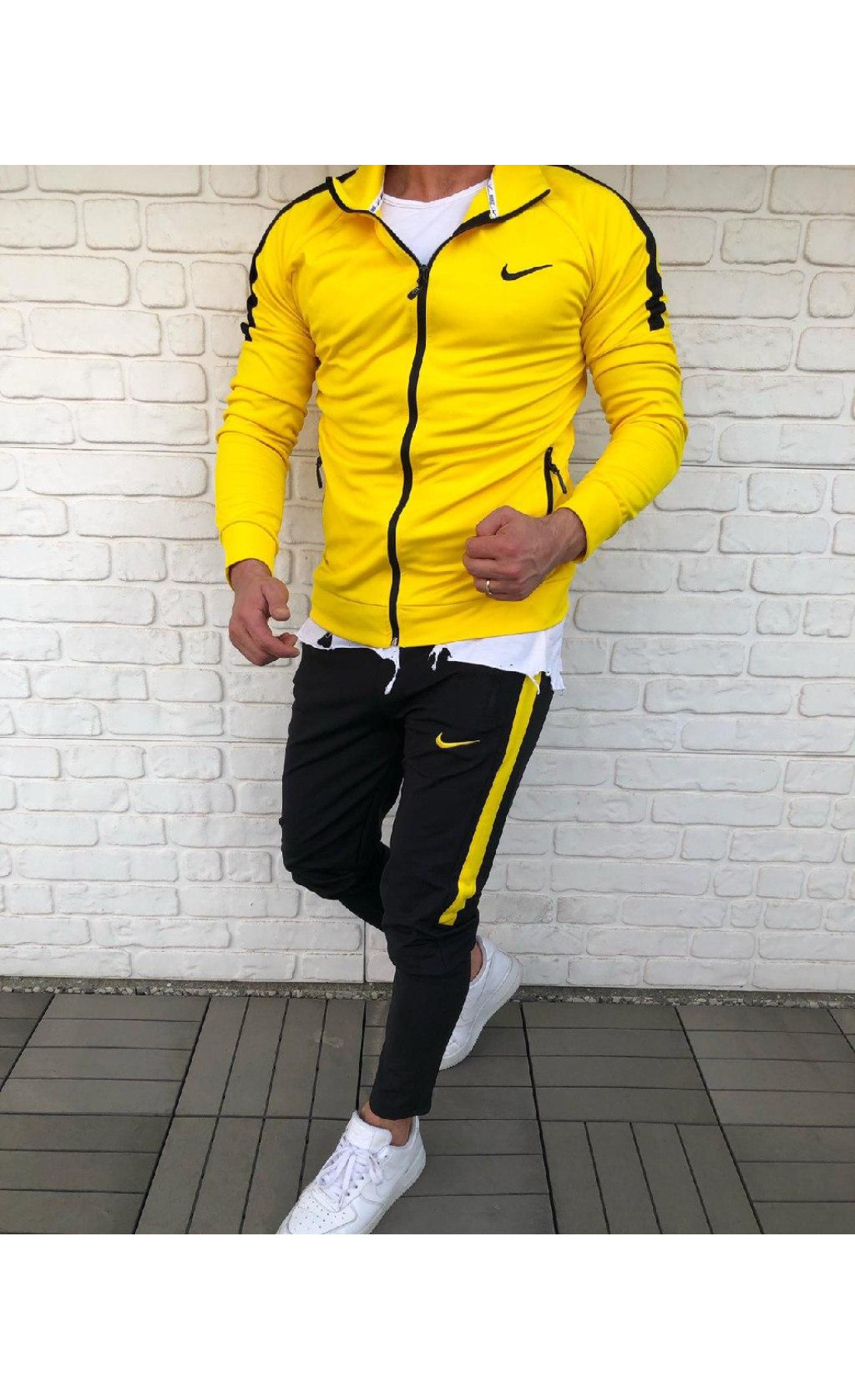 Спортивний костюм