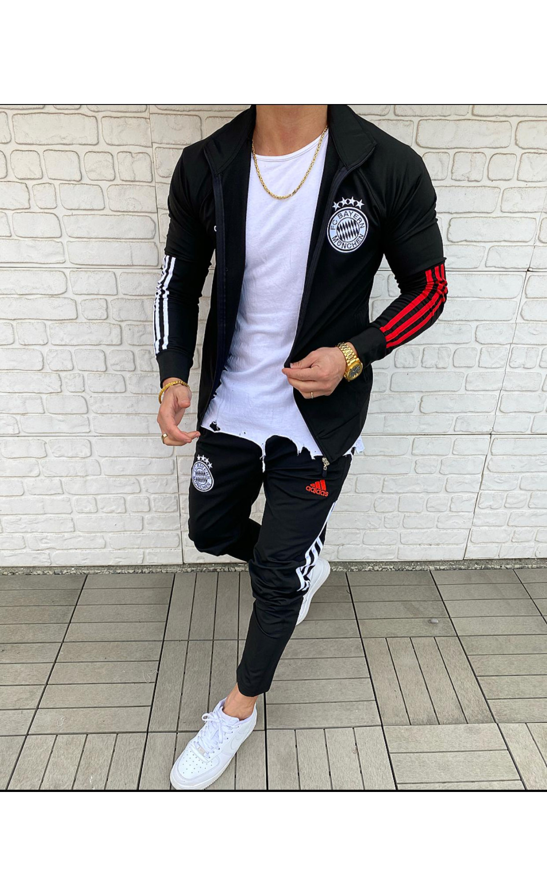 Спортивний костюм