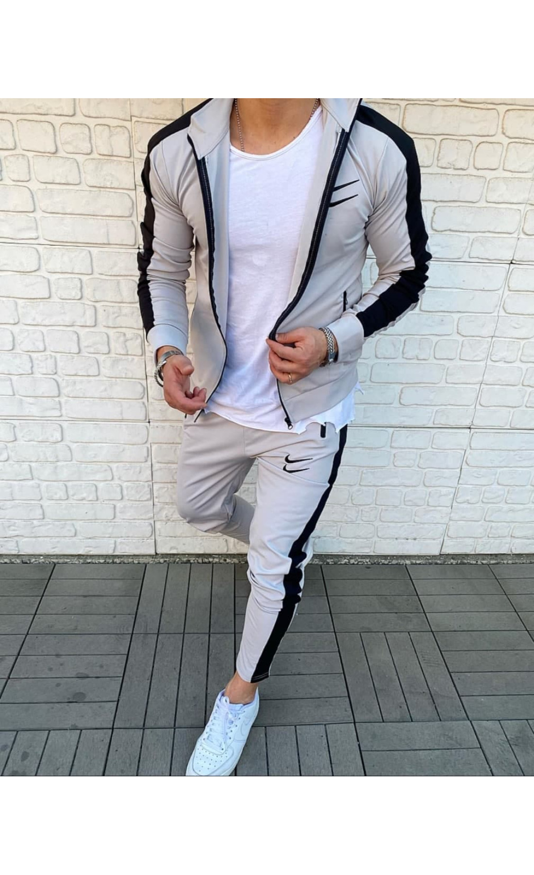 Спортивний костюм