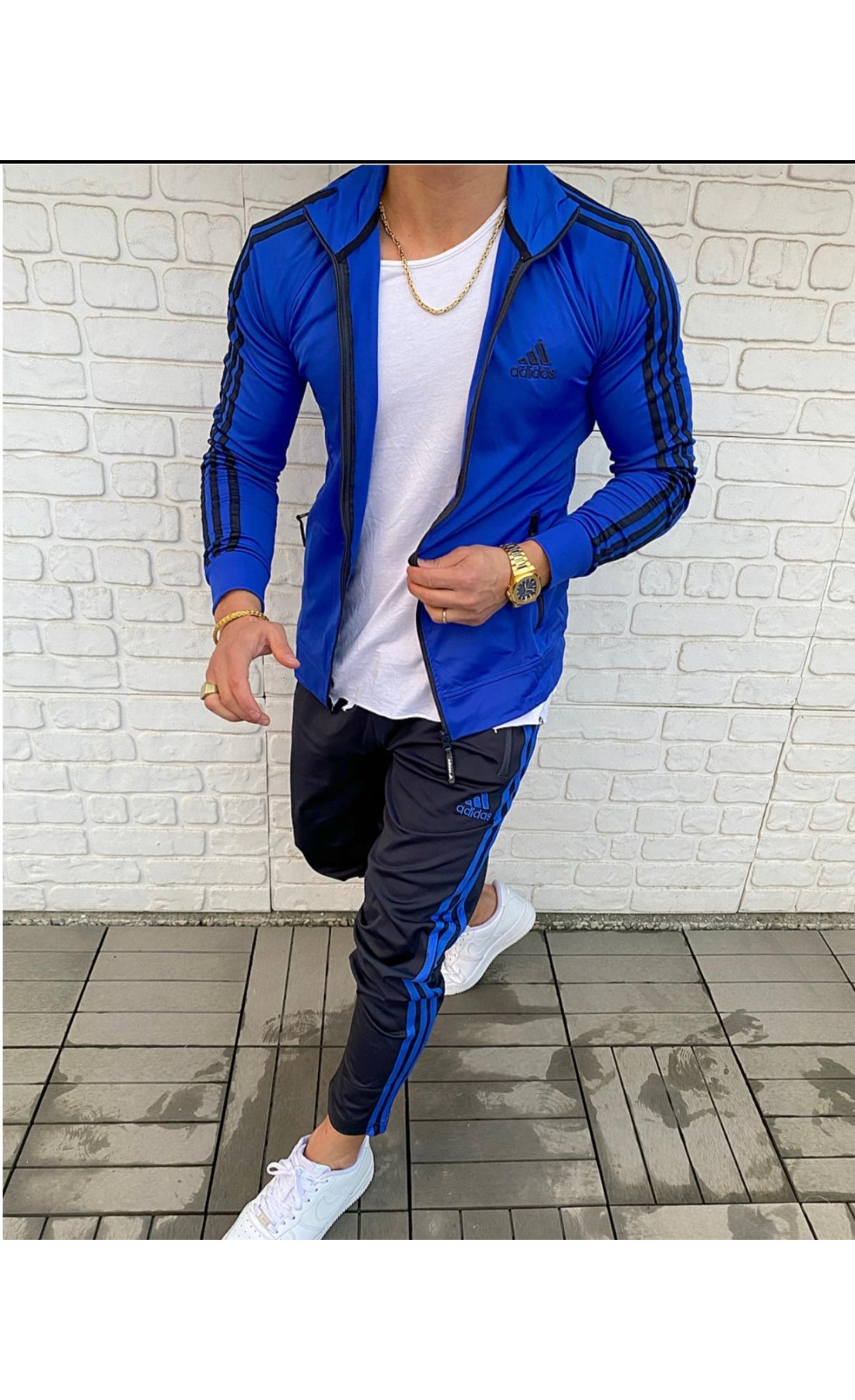 Яскравий чоловічий спортивний костюм adidas