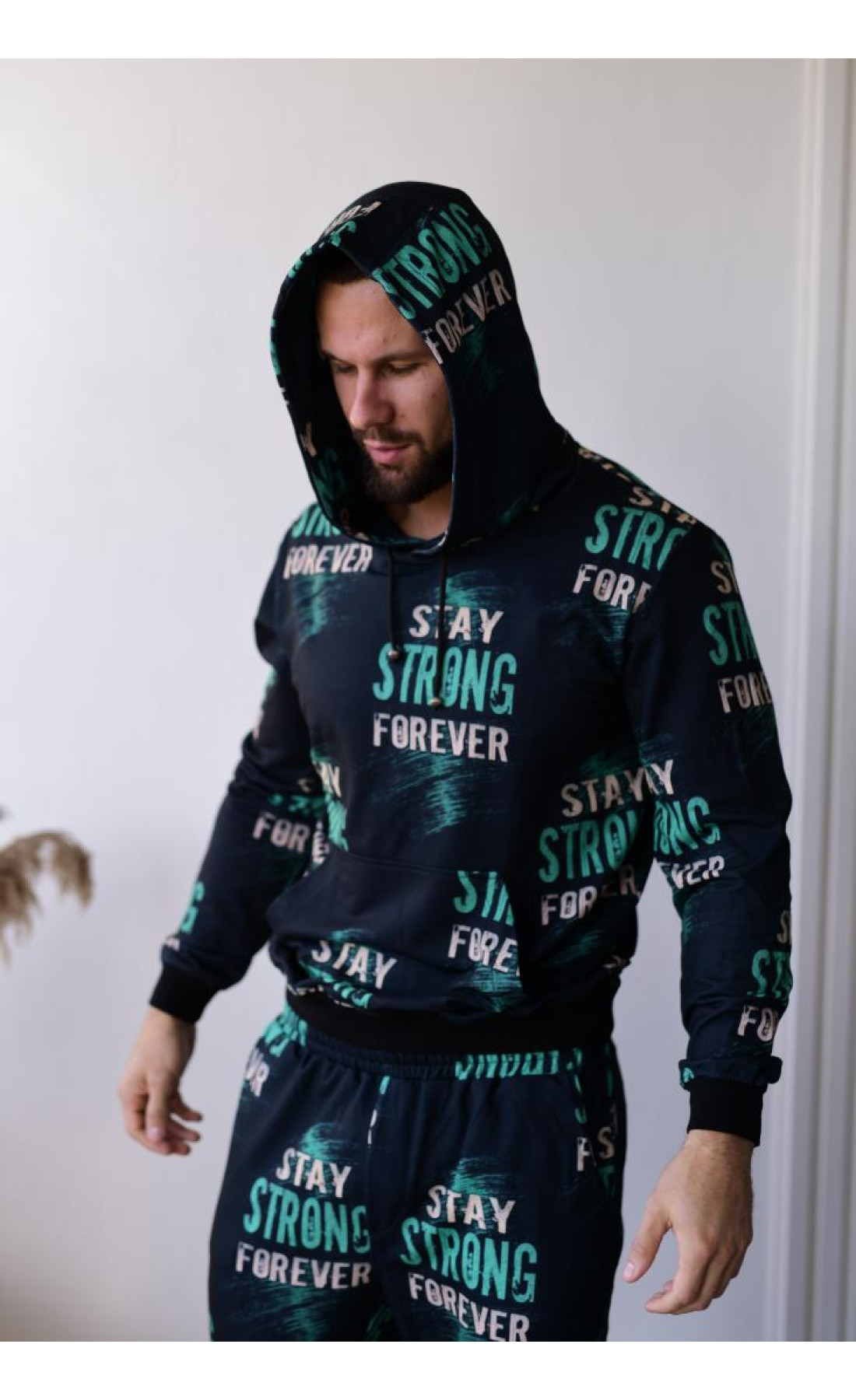 Стильний спортивний костюм