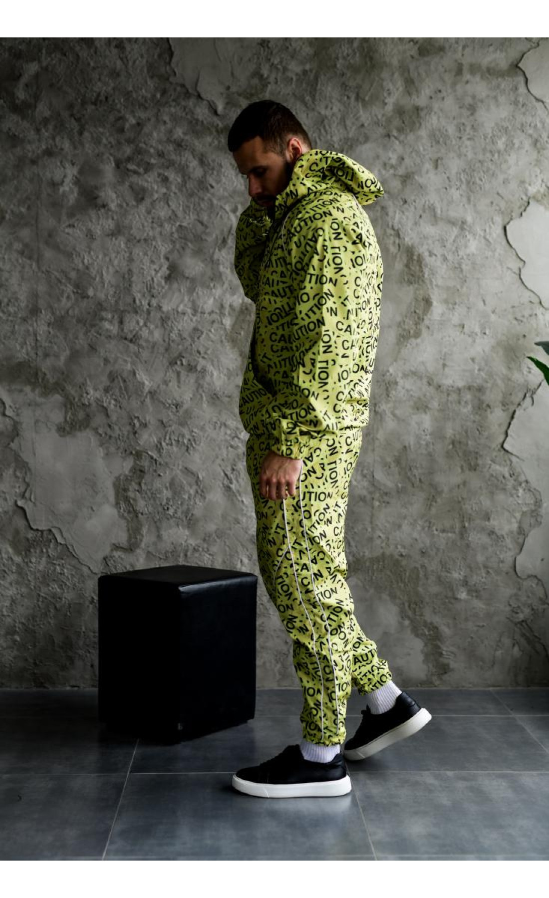 Спортивний костюм з плащівки (анорак + штани)