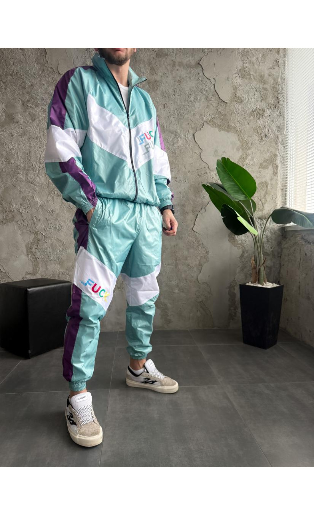 М'ятний спортивний костюм чоловічий з написами