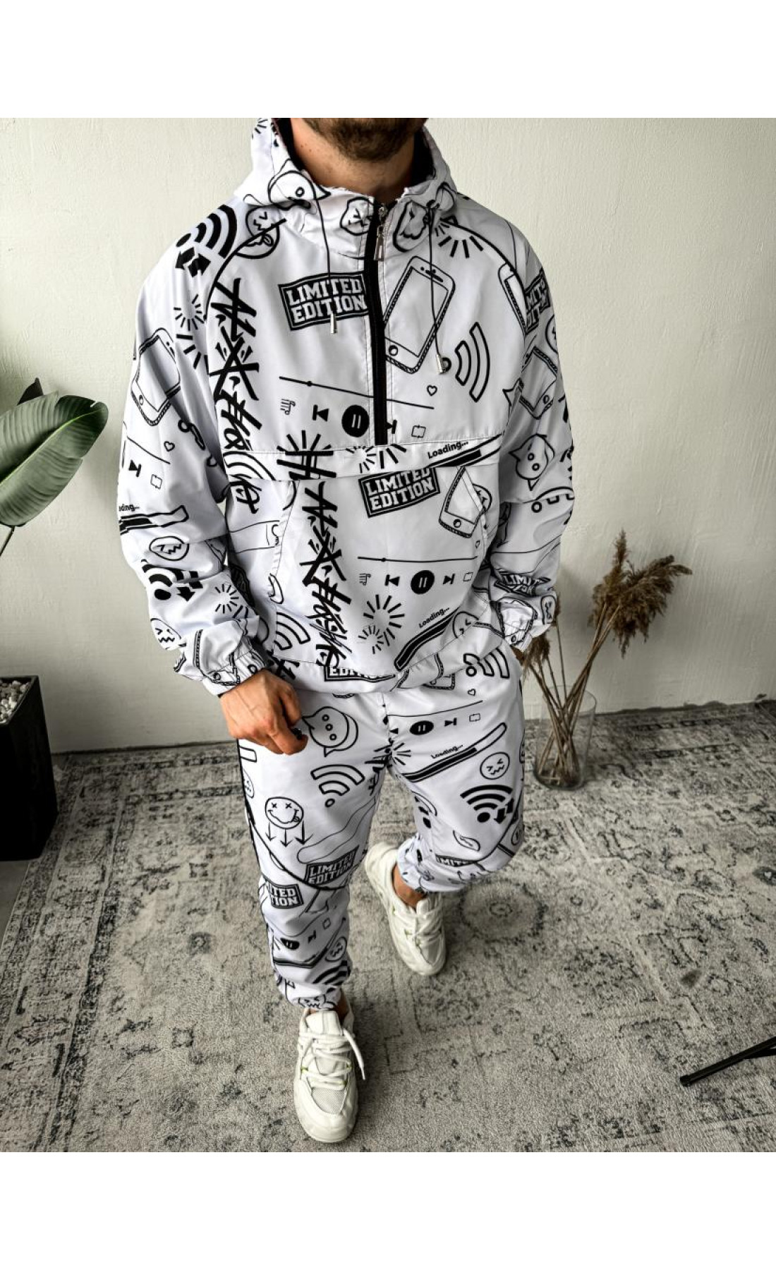 Анорак+штани. матеріал - вітро/вологозахисна плащівка (всередині підкладка)