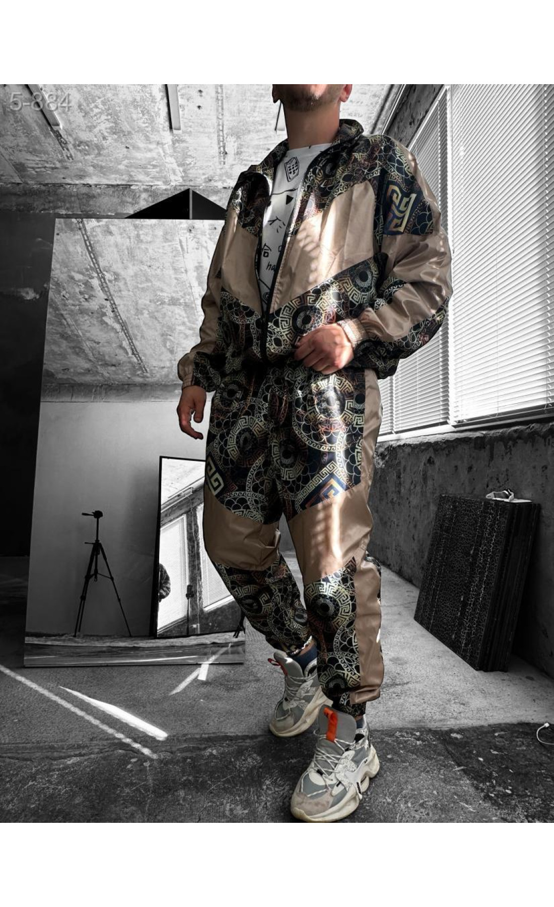 Костюм чоловічий спортивний плащівка на підкладці