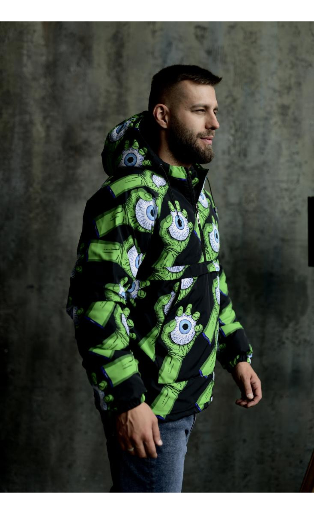 Чорний чоловічий теплий анорак з мультяшним принтом