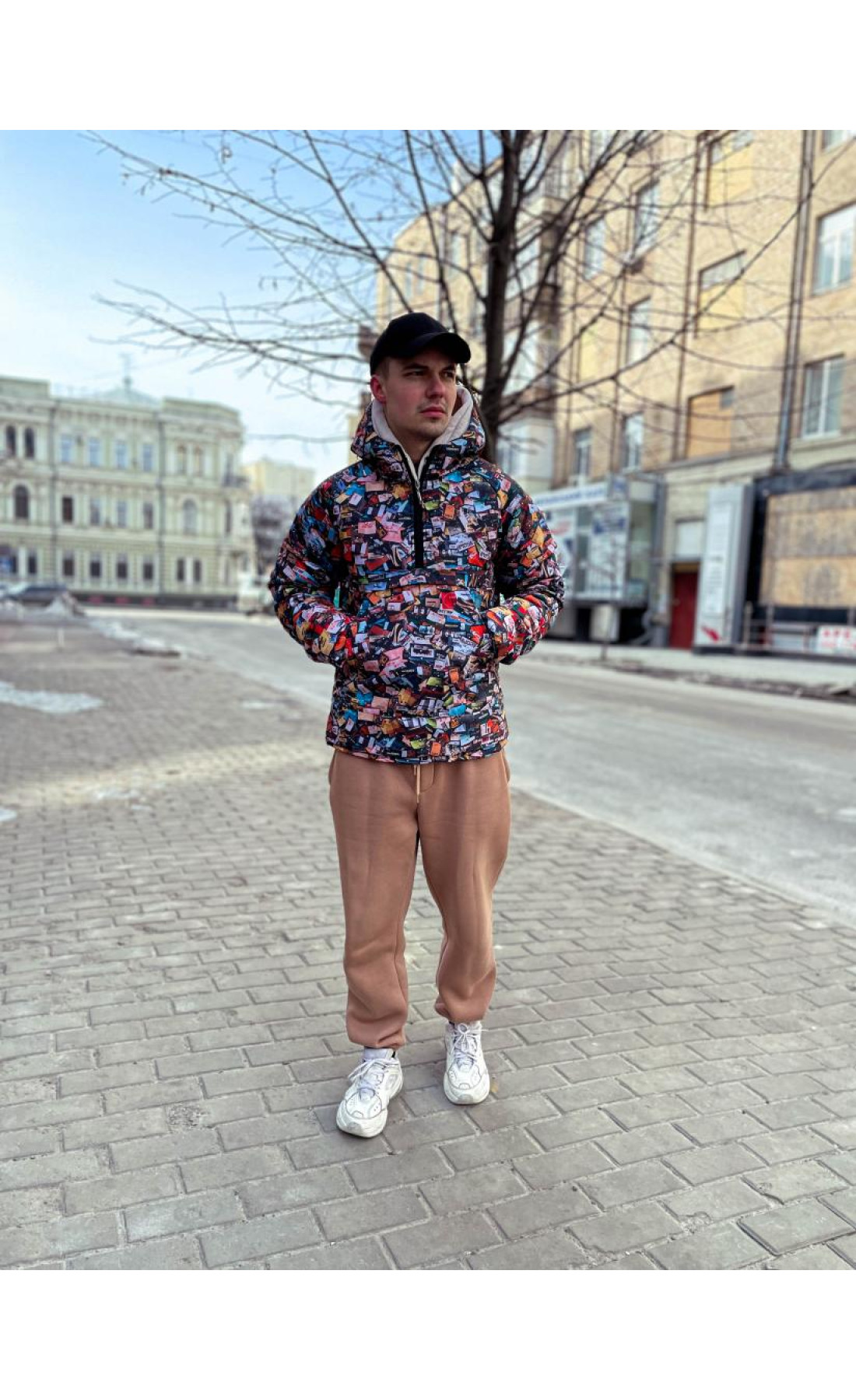 Демісезонний чоловічий яскравий анорак з капюшоном