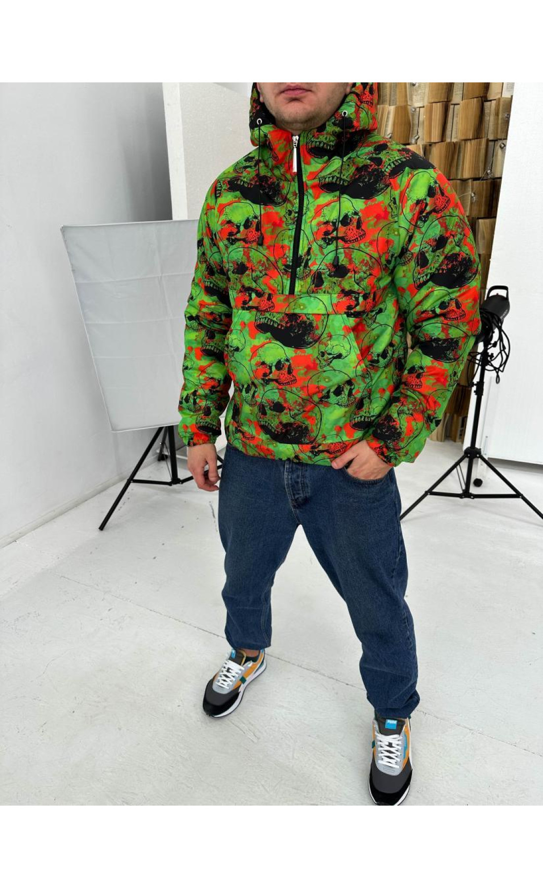 Яскравий зелений чоловічий анорак з черепом