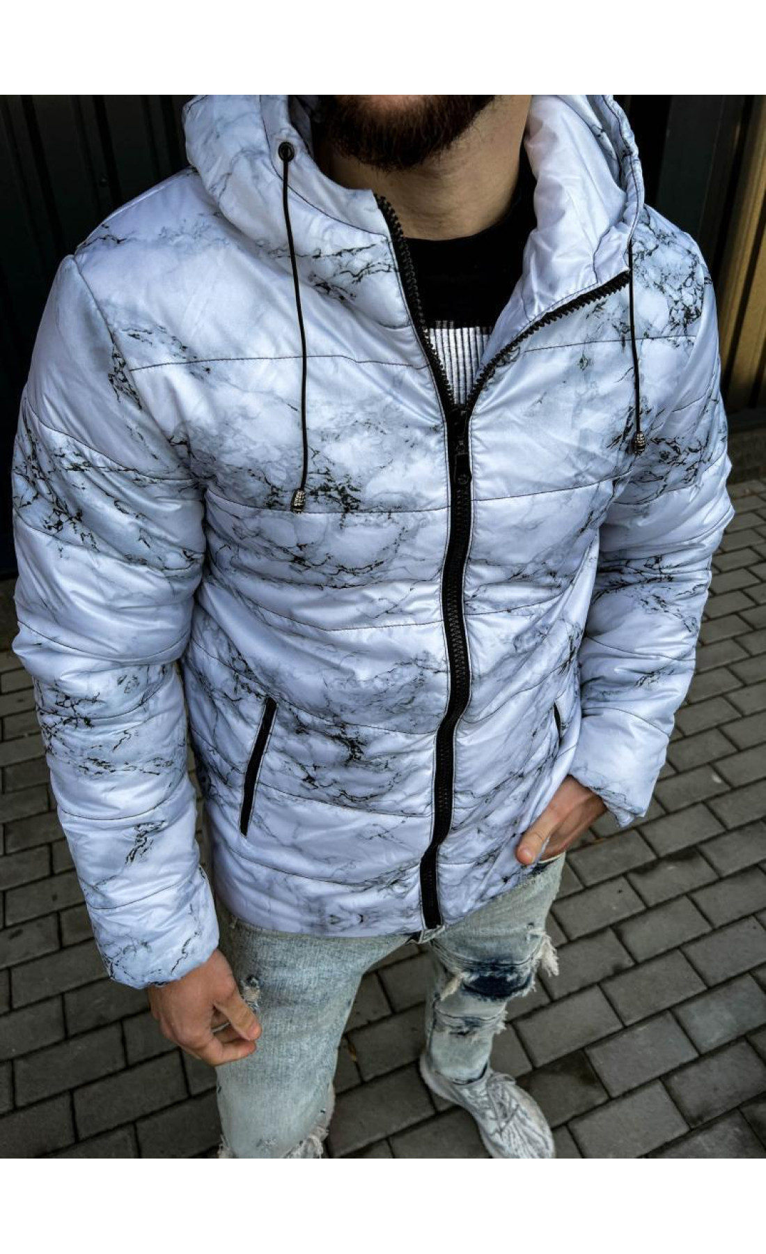 Мармурова чоловіча куртка білого кольору