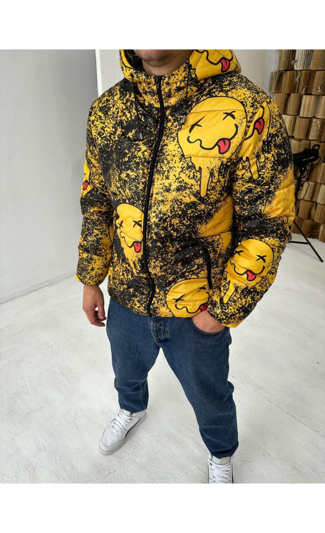 Куртка чоловіча тепла з яскравим принтом