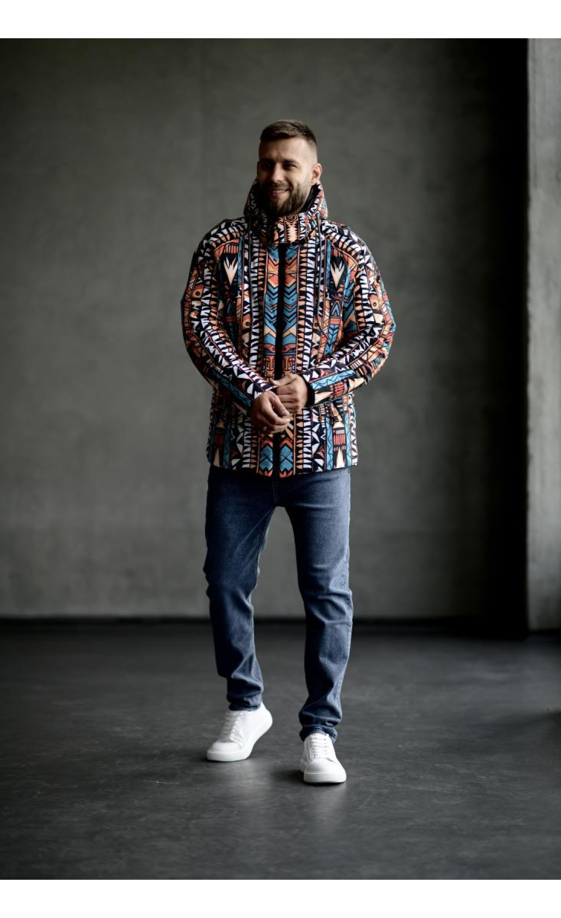 Куртка зимова зі знімним капюшоном чоловіча  з принтом