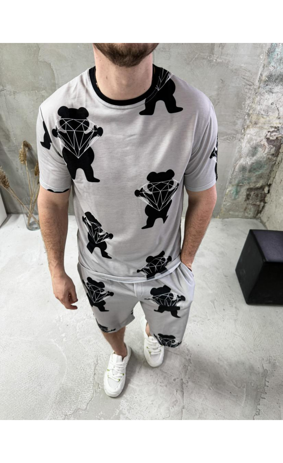 Чоловічий білий стильний літній спортивний костюм з модним принтом