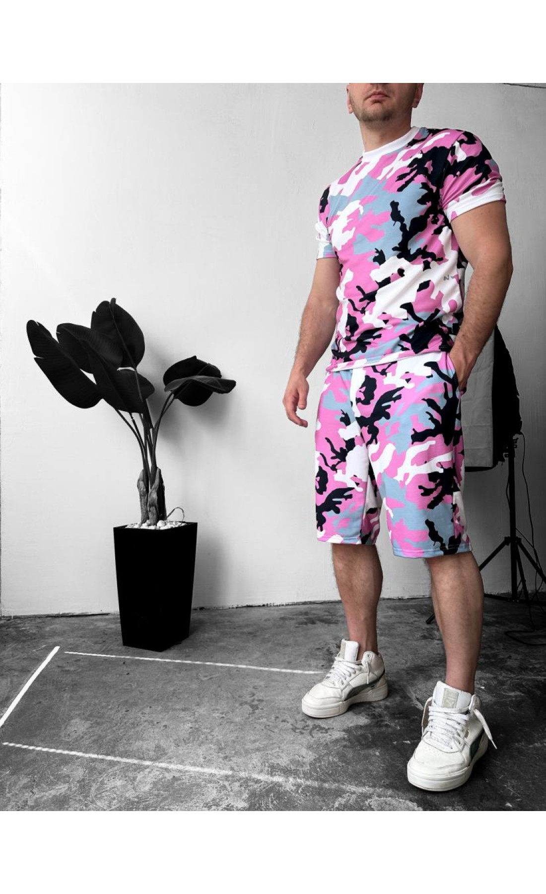 Яскравий рожевий чоловічий літній спортивний костюм-двійка