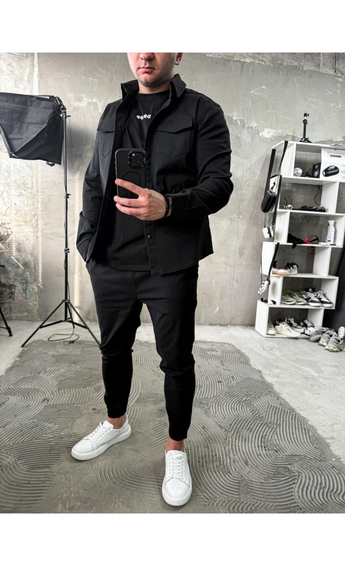 Чорний чоловічий однотонний класичний костюм