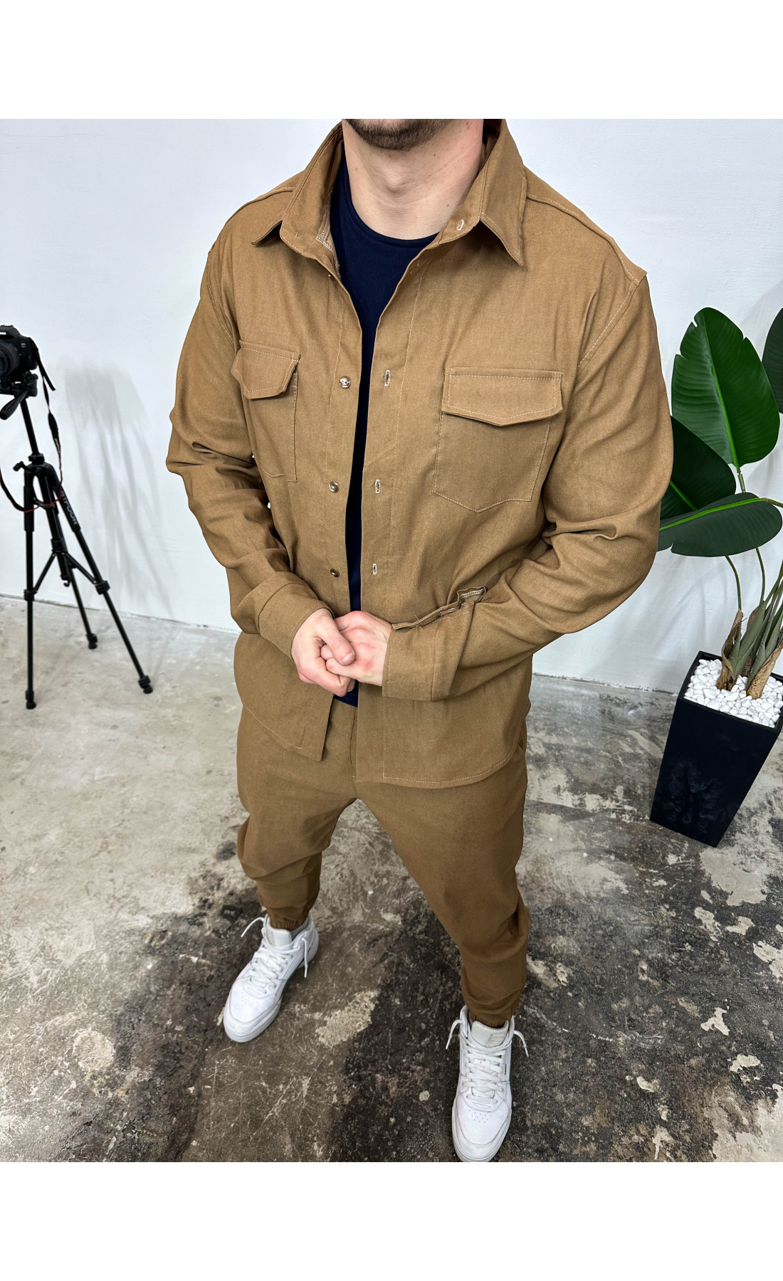 Світло-коричневий комфортний костюм (сорочка, штани)