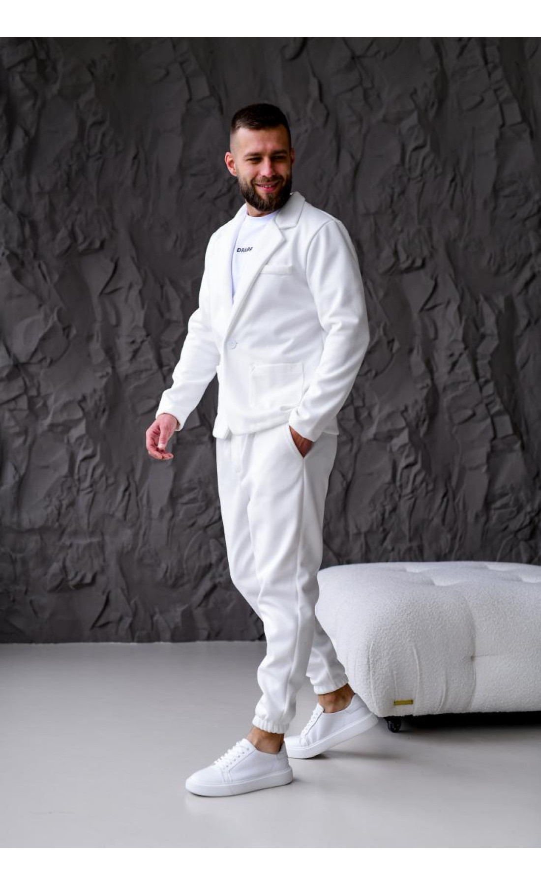 Костюм чоловічий стильний жакет штани модний