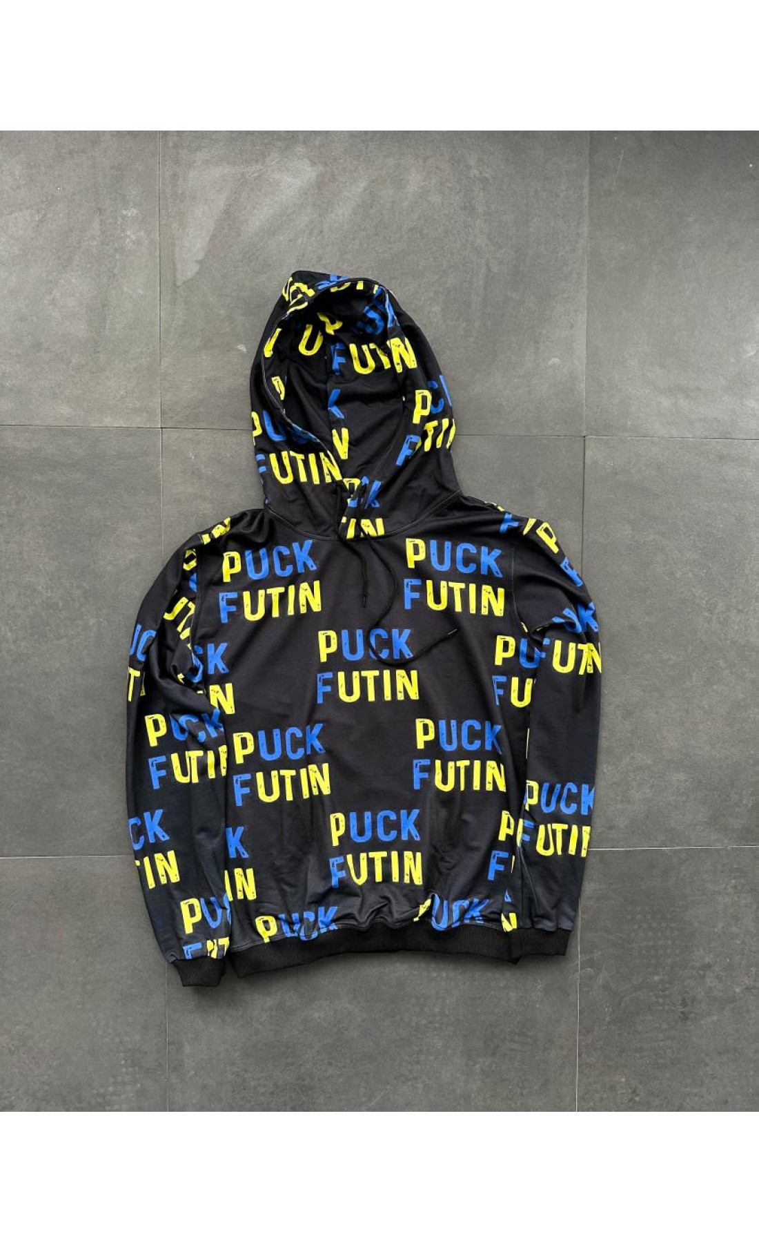 Патріотичне чорне худі puck futin