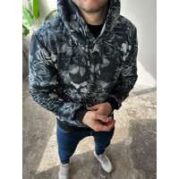 Принтований чорний чоловічий худі з трояндами