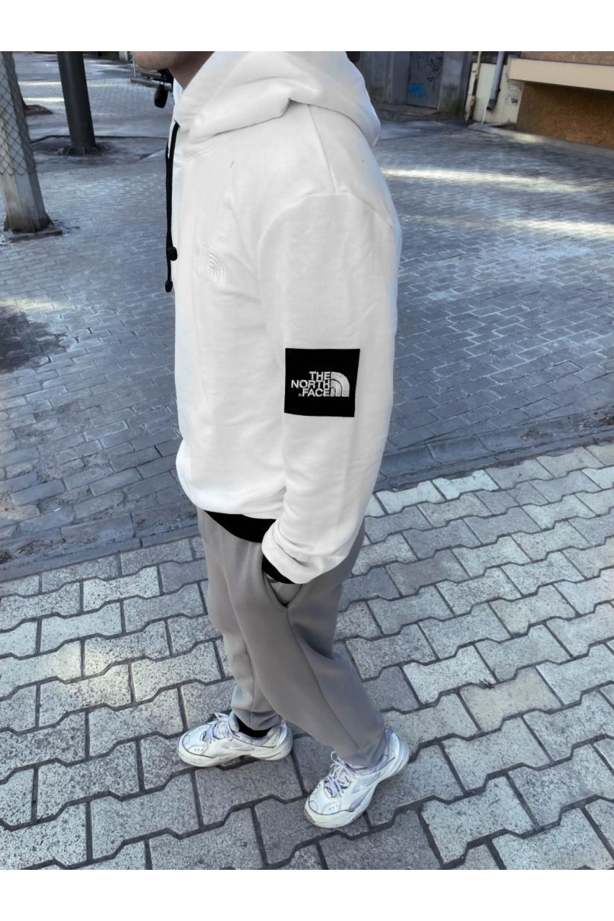 Білий осінній чоловічий худі the north face з капюшоном