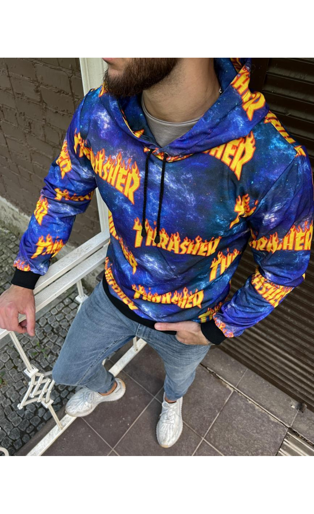 синє худі thrasher