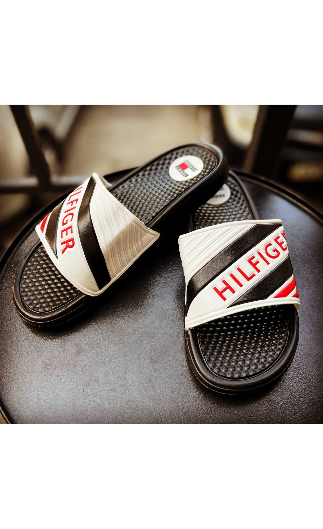 Чорні чоловічі тапки