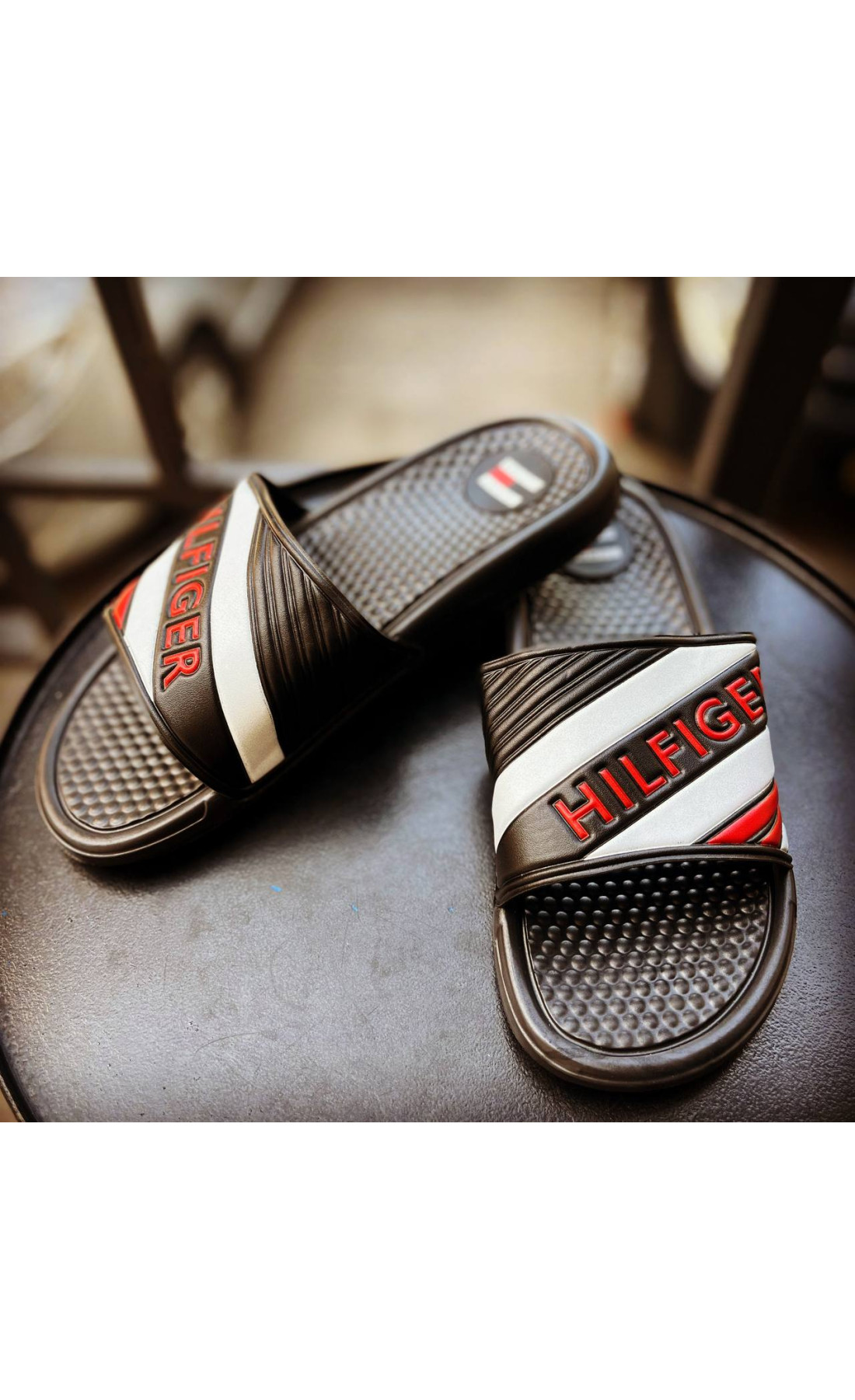 Чорні чоловічі тапки