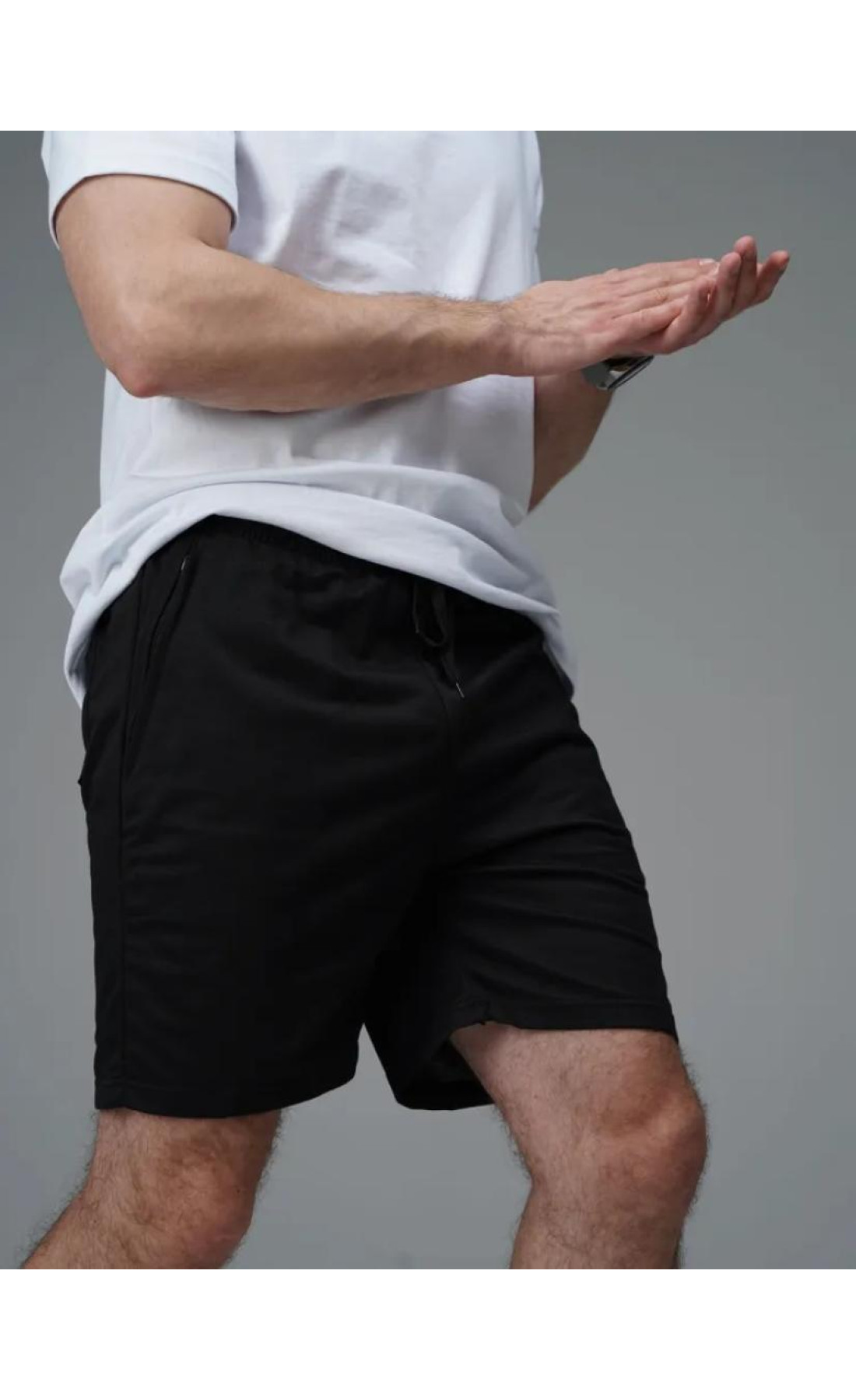 Базові чоловічі чорні шорти без логотипів