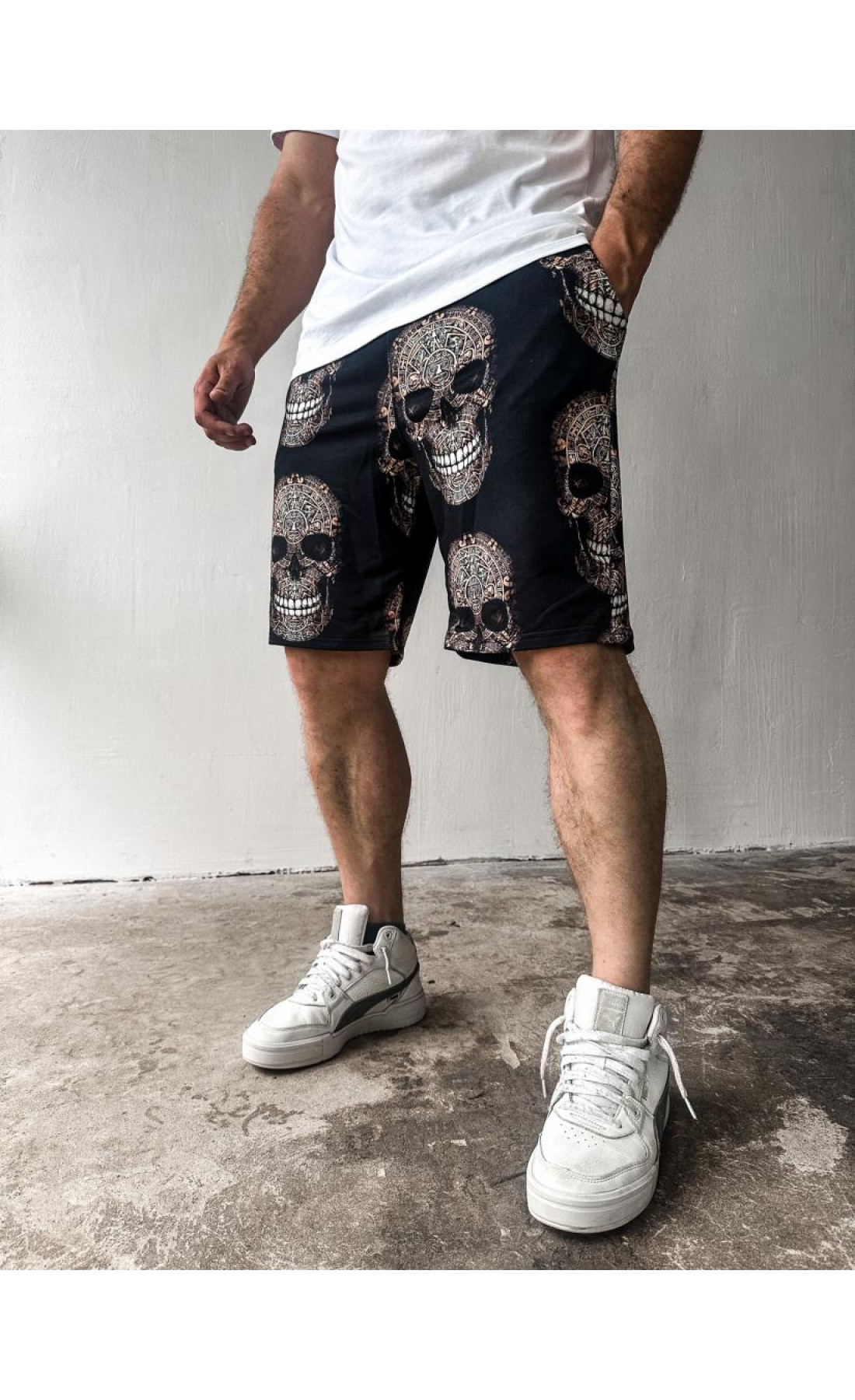 Чорні чоловічі комфортні літні трикотажні шорти зі стильним дизайном