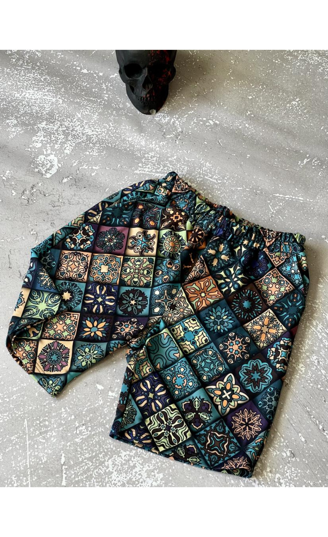 Чоловічі яскраві літні трикотажні шорти зі стильним дизайном