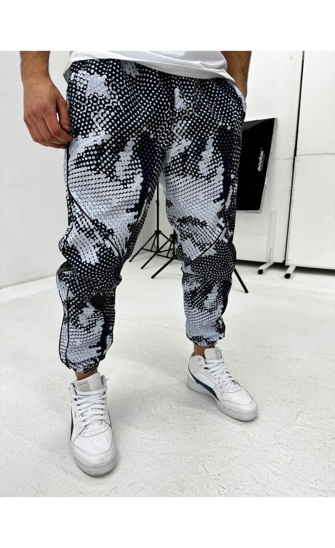 Спортивні штани чоловічі плащівка на підкладці