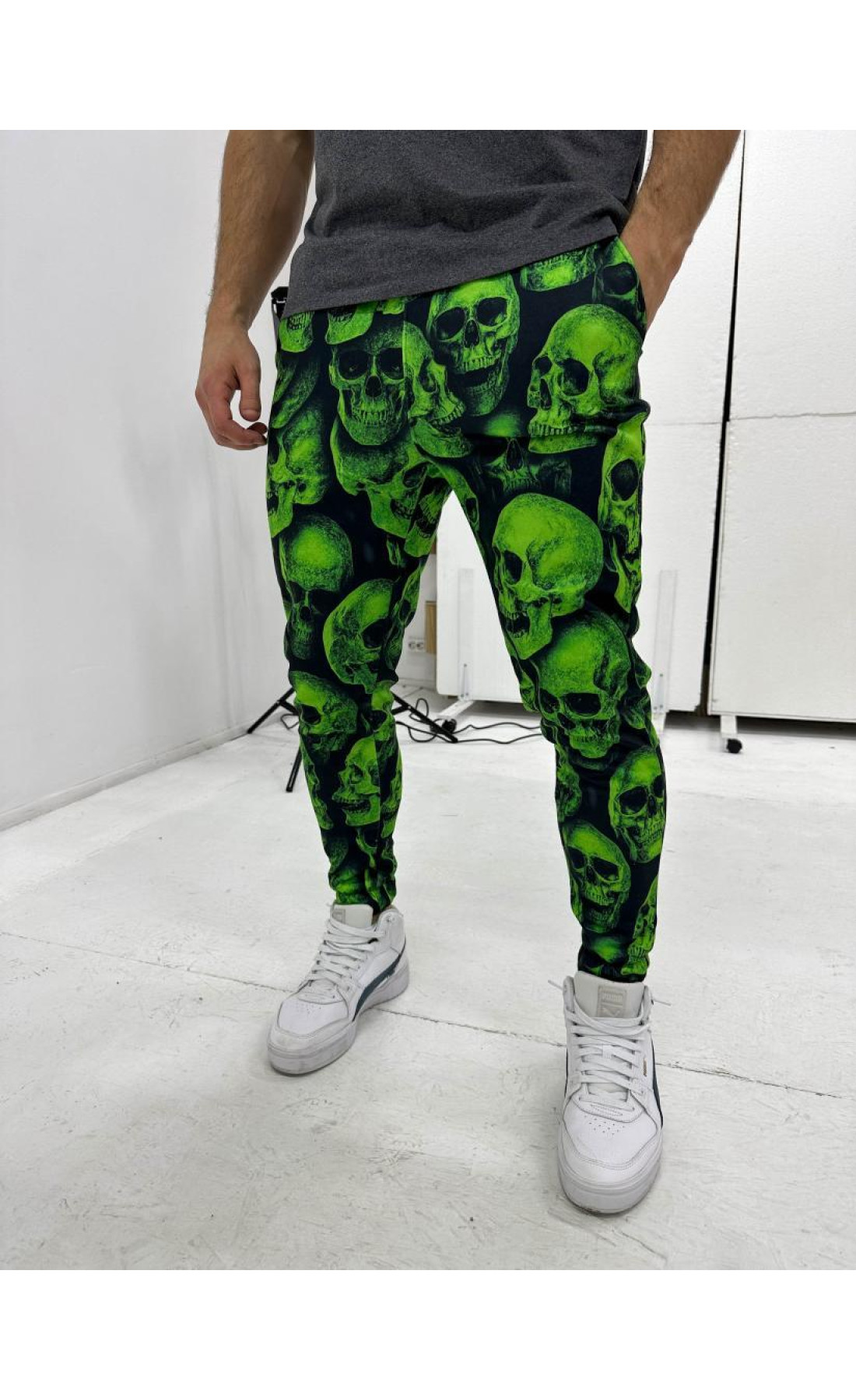 Теплі спортивні штани чоловічі матеріал трьохнитка на флісі