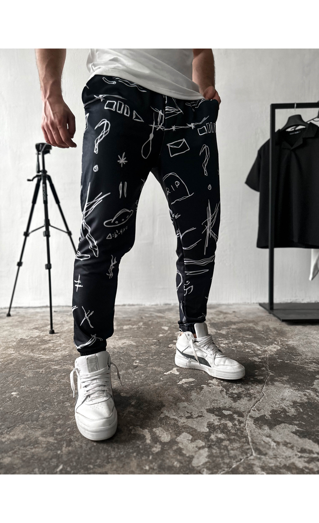 Спортивні штани не утеплені легкі принтовані