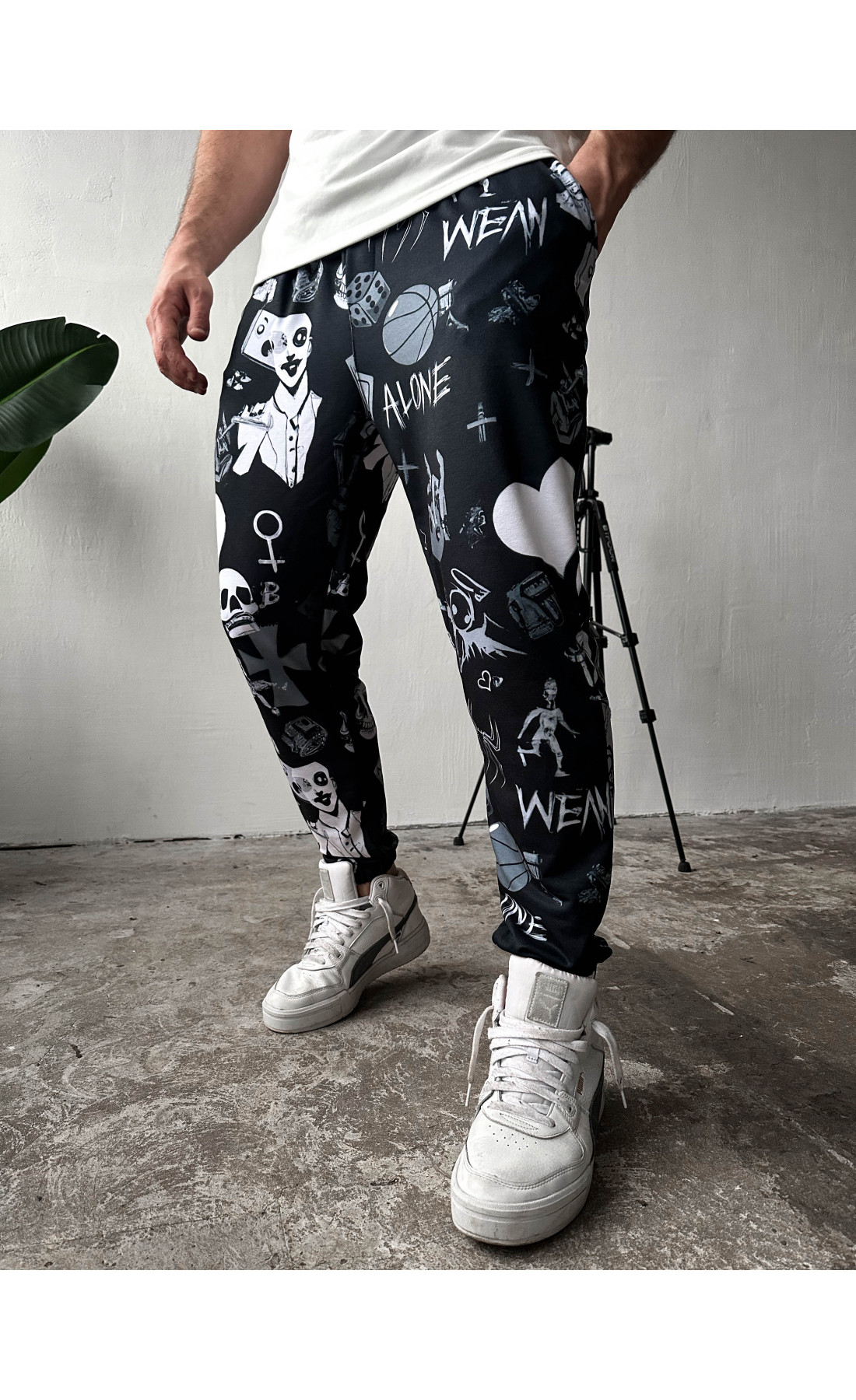 Спортивні штани не утеплені легкі принтовані