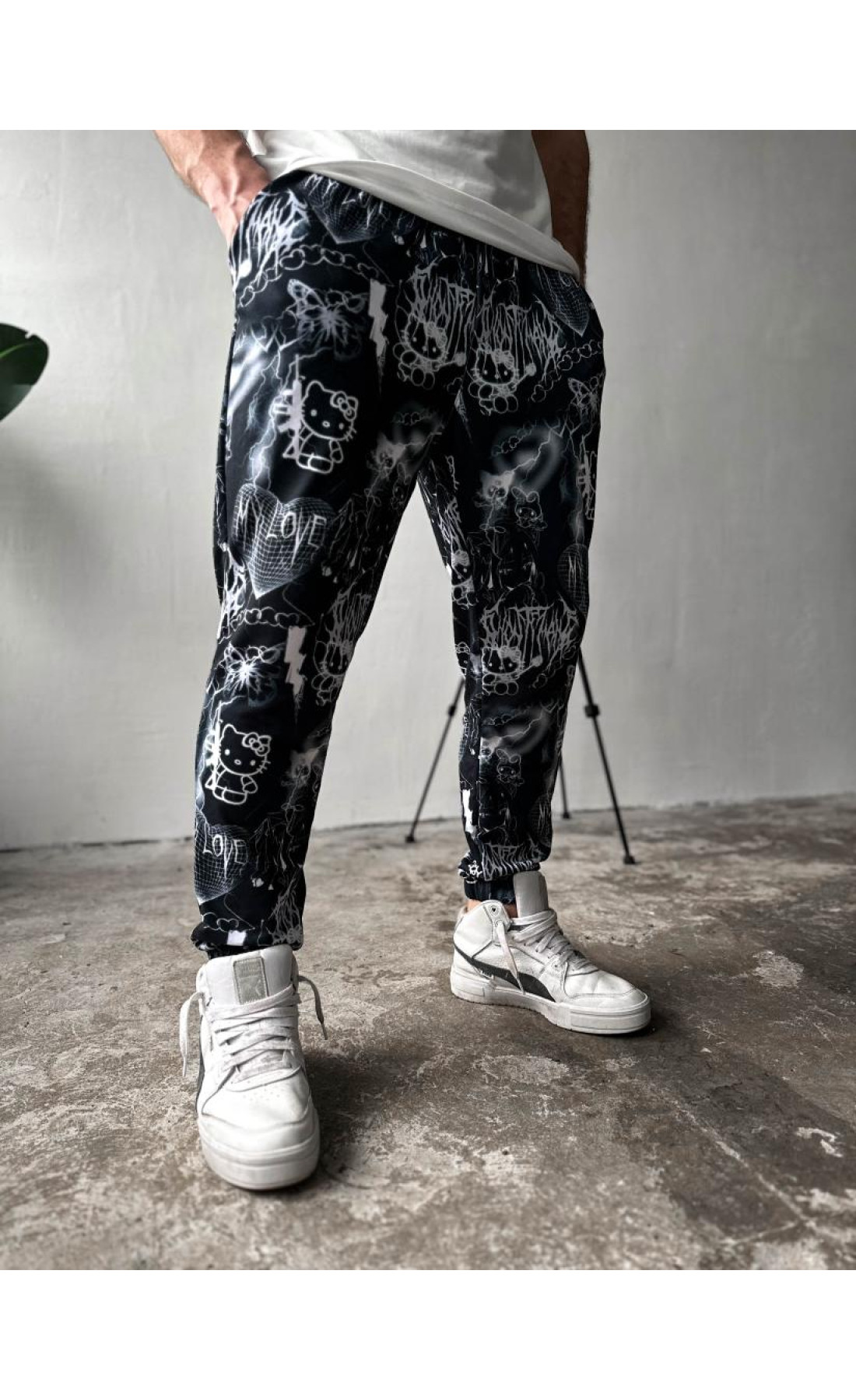 Спортивні штани не утеплені легкі принтовані