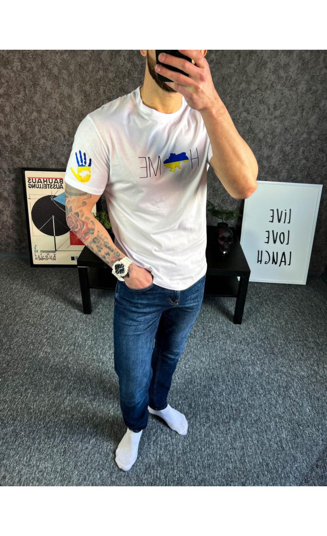 Біла чоловіча патріотична футболка