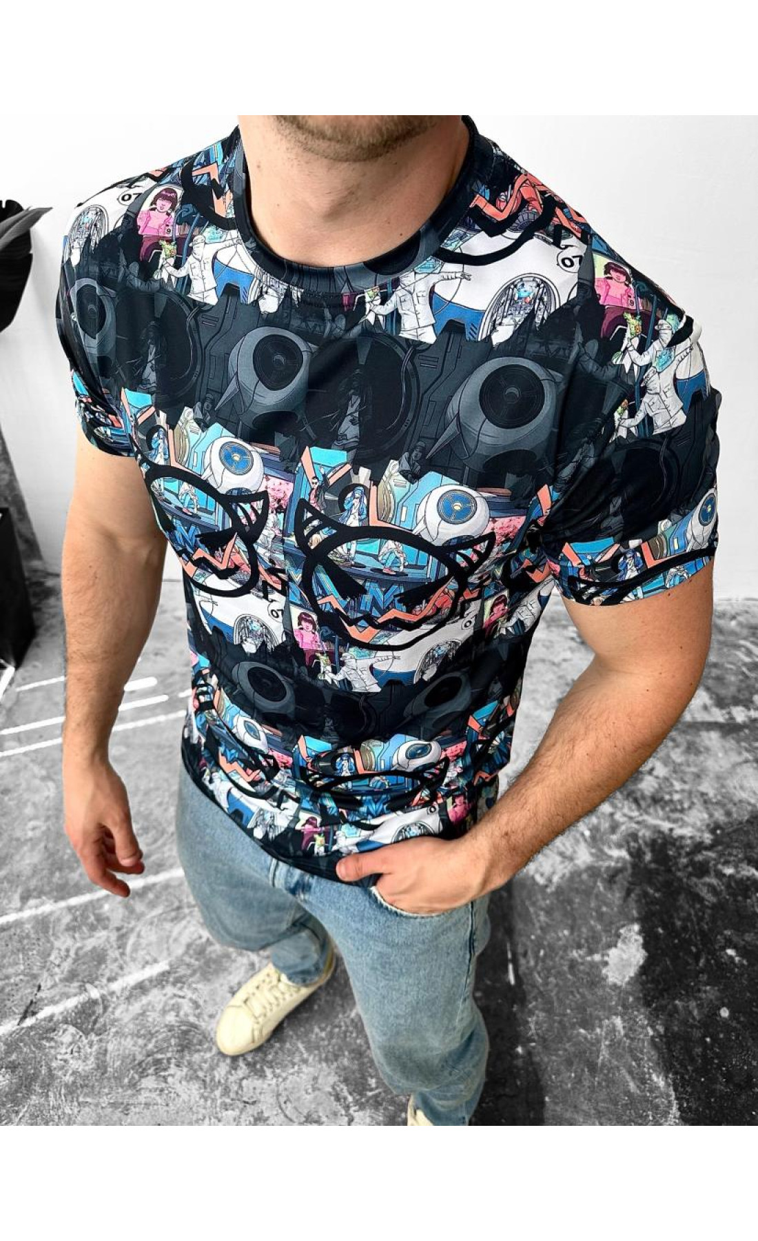 Синя  чоловіча літня футболка зі стильним дизайном
