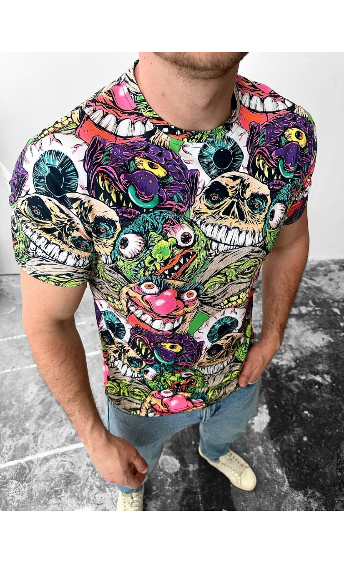 Трендова літня чоловіча футболка зі стильним дизайном