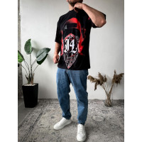 Футболка оверсайз легка темного кольору з принтом