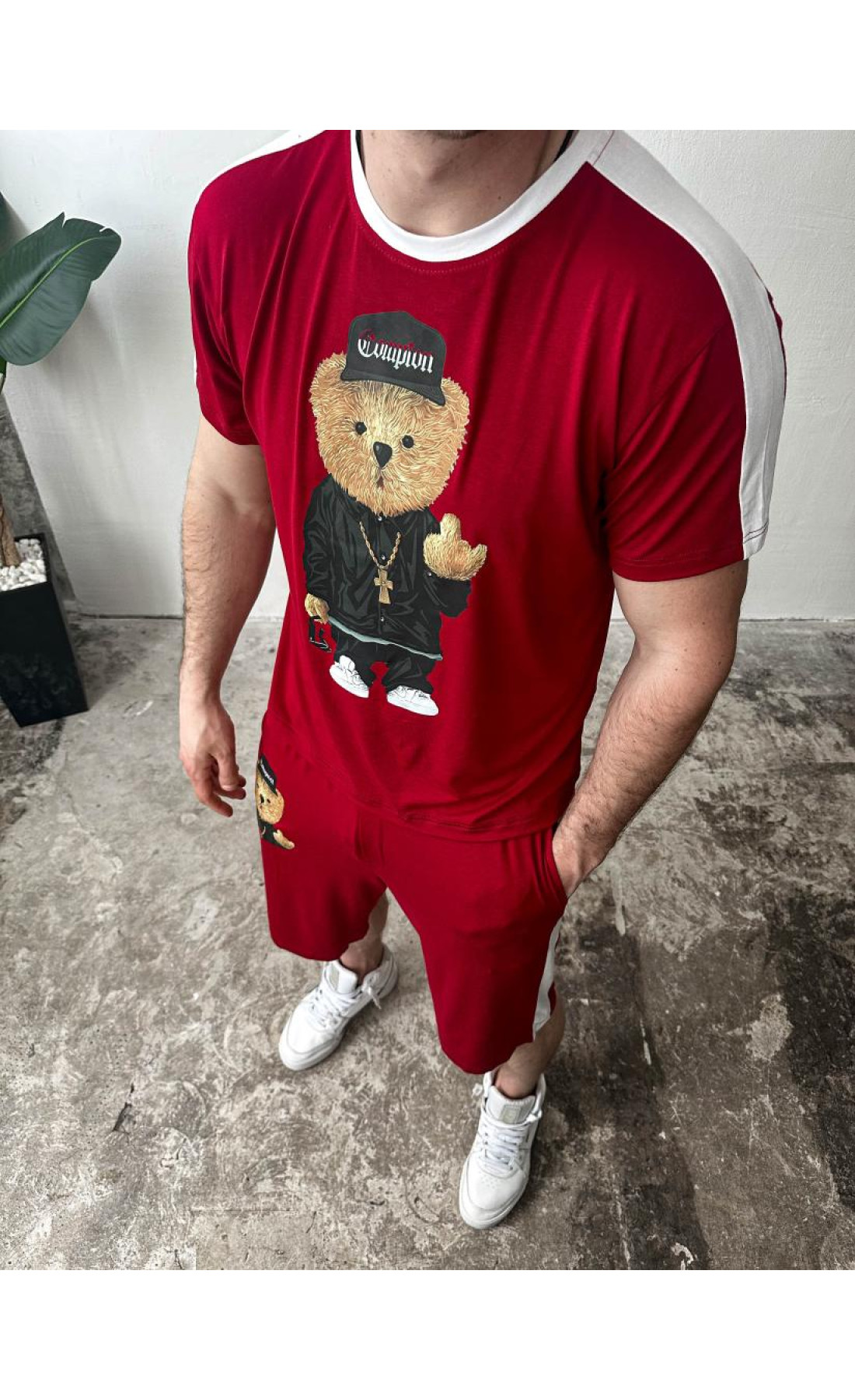 Літній чоловічий костюм бордового кольору з ведмедиком