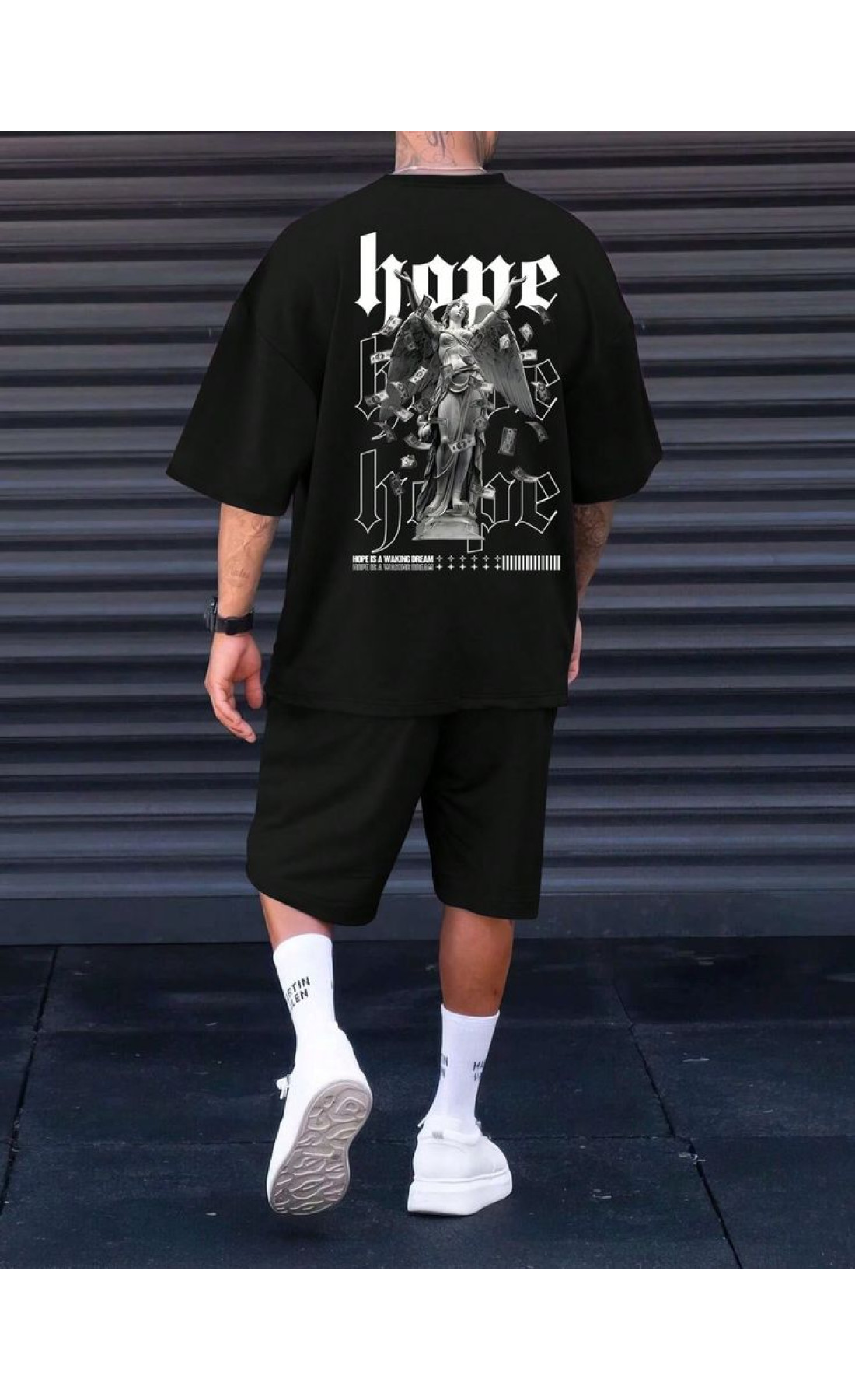 Комплект футболка та шорти чорного кольору з дтф принтом (оверсайз)