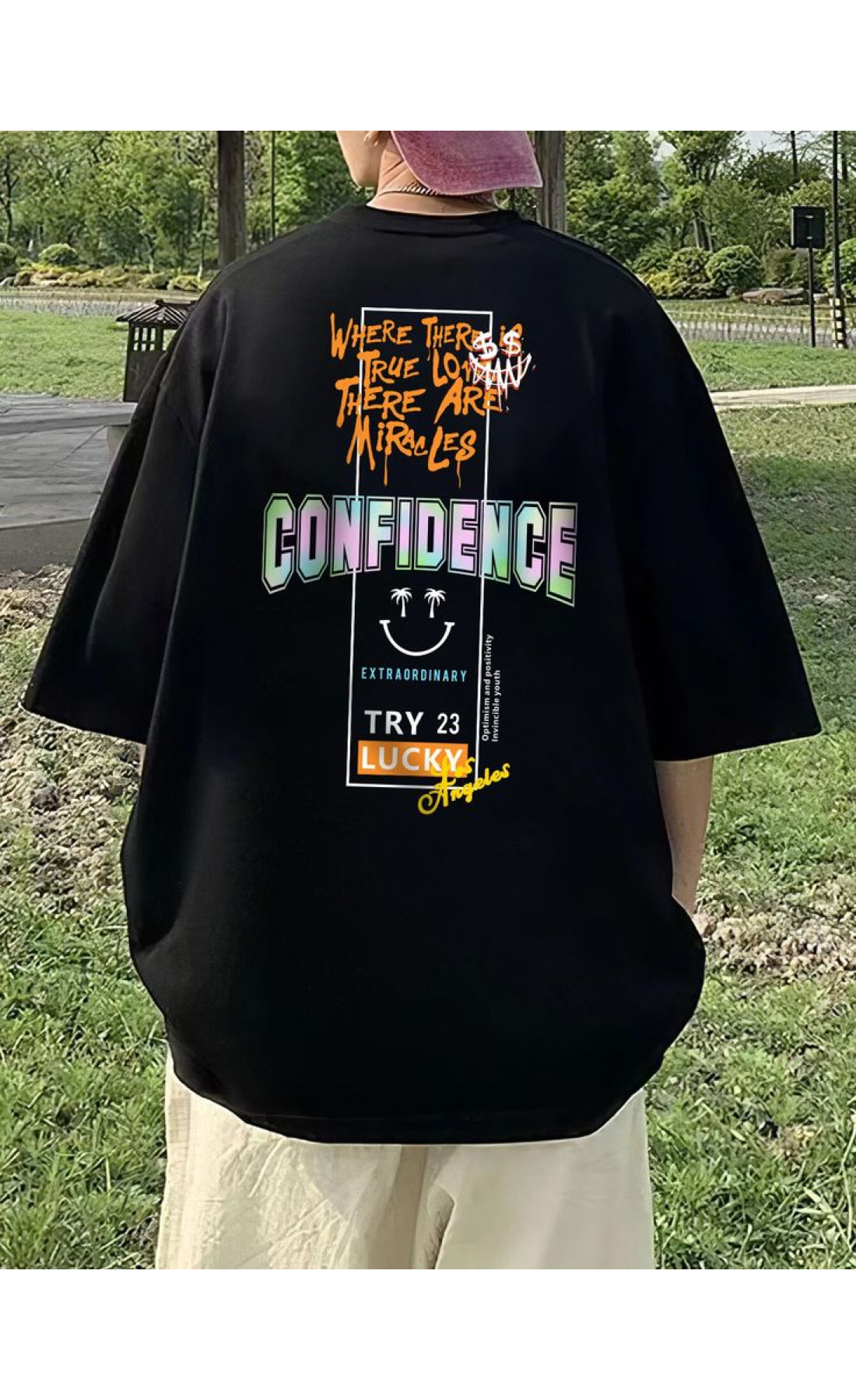 Чорна  чоловіча оверсайз футболка з яскравим принтом